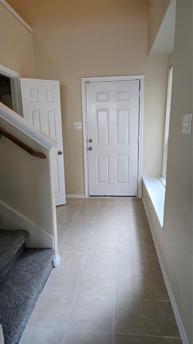 Foto del edificio - 12415 Narcissus View Trail