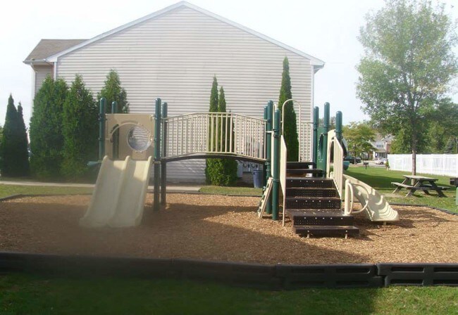 Sterling Crest Apartments - Saginaw, MI | Apartments.com