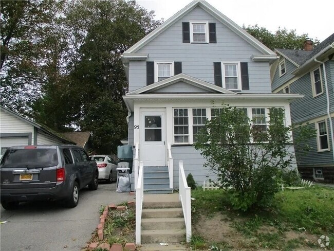 Building Photo - 95 Lark St