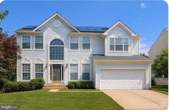 Building Photo - 221 E Skyline Dr