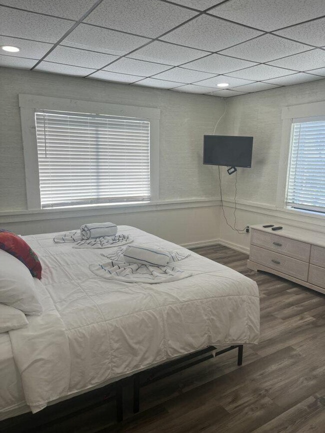 Building Photo - 7785 Estero Blvd