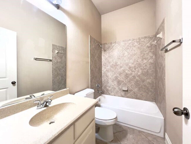 Foto del edificio - 25419 Lockspur Dr