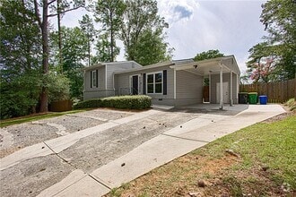 Building Photo - 4984 Crowe Dr SE