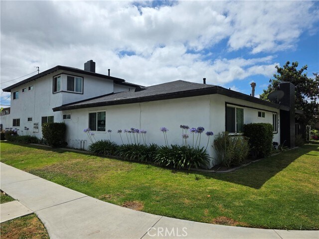 Foto del edificio - 17042 Emerald Ln