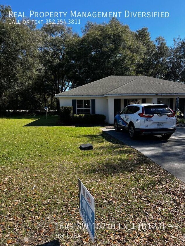 Primary Photo - Cute Good Sized Duplex