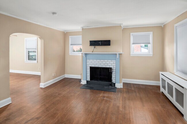 Building Photo - 710 Edmondson Ave