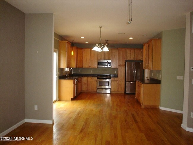 Building Photo - 18 Stuyvesant Rd