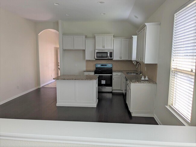 Building Photo - 18507 Magnolia Dell Dr