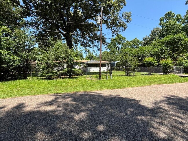 Foto del edificio - 133 Cherokee Ln