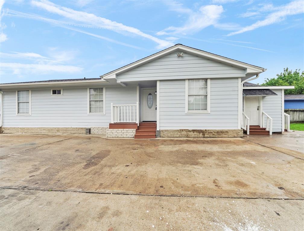 Primary Photo - 10115 Irvington Blvd