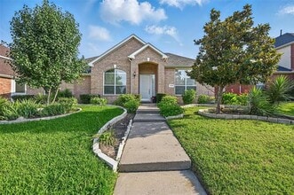 Building Photo - 3609 Edwards Dr