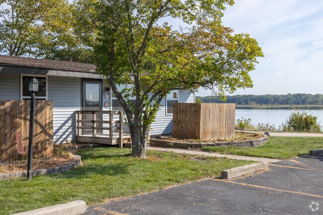 Foto del edificio - Aspen Grove ~ Discover the Simplicity of Cottage Living on the River