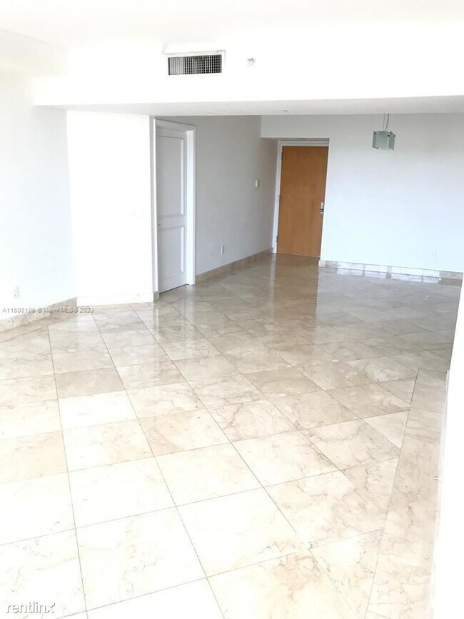 Foto del edificio - 3 br, 2 bath House - 21205 Yacht Club Dr A...