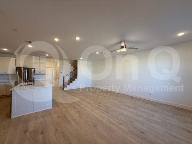 Foto del edificio - 9473 Speaker Dr