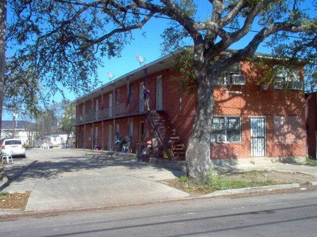Primary Photo - 2917 Washington Ave