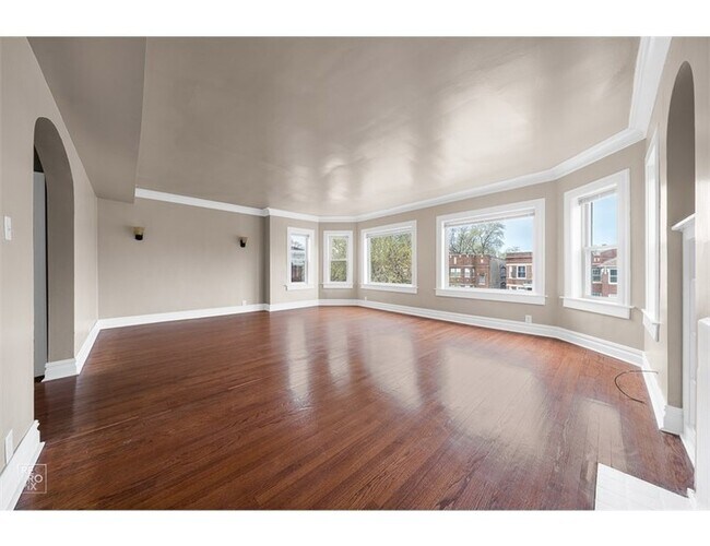 Foto del edificio - 7751 S Saginaw Ave