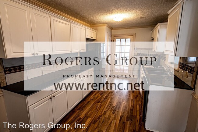 Building Photo - 3 br, 2 bath House - 1266 Dr Martin Luther...
