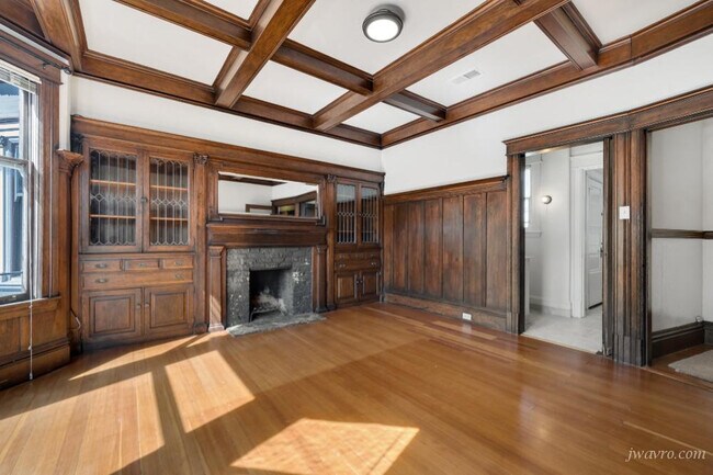 Building Photo - 1172 Stanyan St