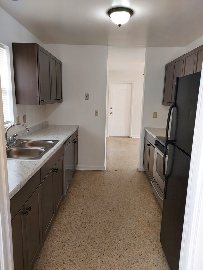 Building Photo - 971 Bianca Dr NE