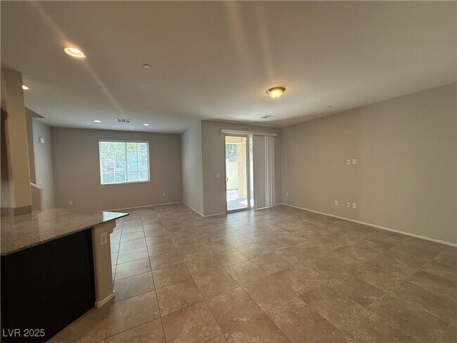 Foto del edificio - 6137 Scarlet Leaf St