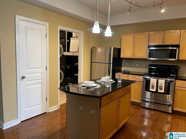 Foto del edificio - 401 20th St S