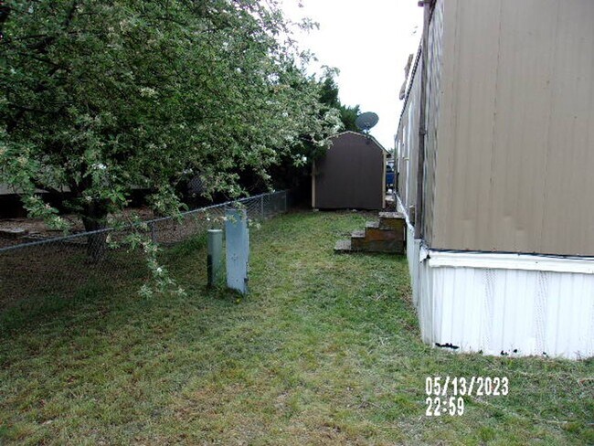 Foto del edificio - Remodeled 2 bed 1 bath with yard shed