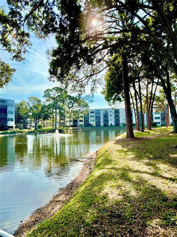 Foto del edificio - 5970 80th St N