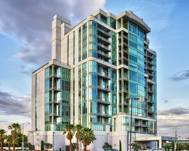 Building Photo - 360 E Desert Inn Rd