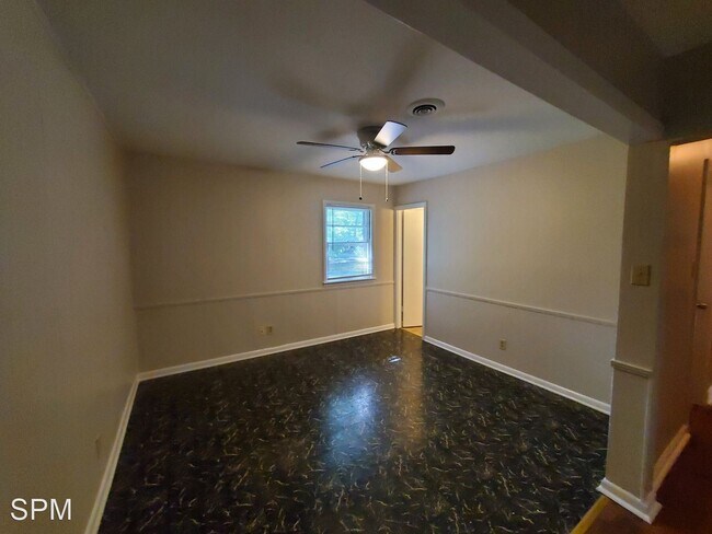 Building Photo - 3 br, 2 bath House - 626 Kennan Road, NW