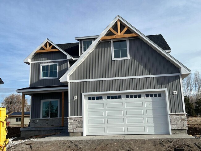 Foto del edificio - New 3 Bed 2.5 Bath home in the Maple Tree Meadows Subdivision - **DO NOT APPLY WITH LEGACY**
