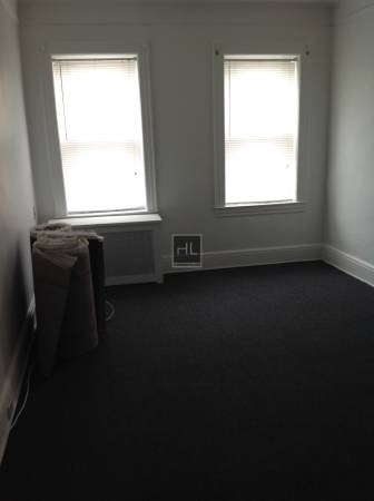 Building Photo - 1567 E 38th St