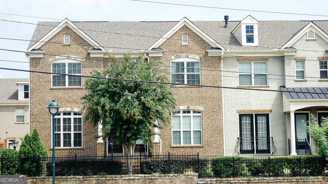 Primary Photo - 321 Alderwood Ln
