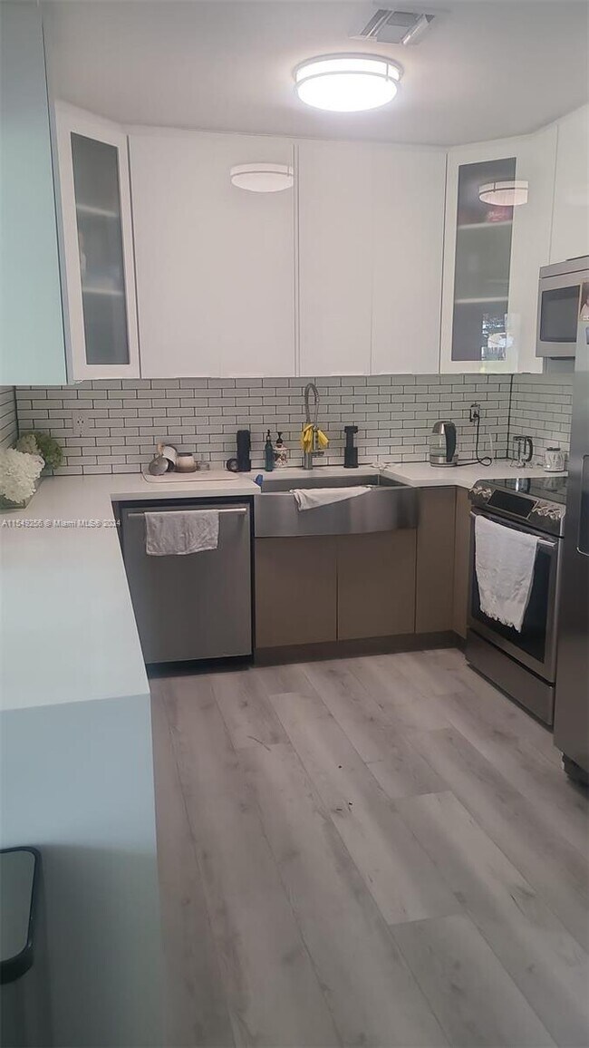 Foto del edificio - 3241 SW 64th Terrace