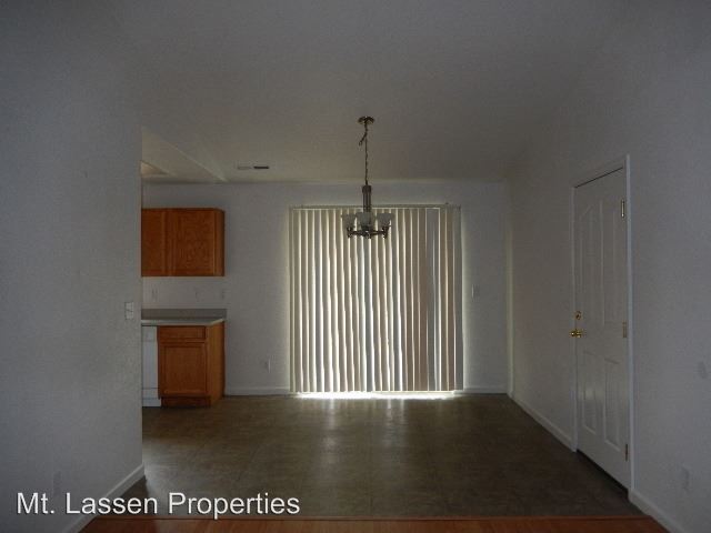Building Photo - 625 Gem Dr