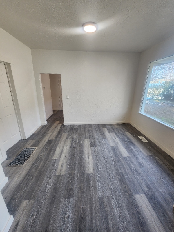 Building Photo - 1703 7th Ave