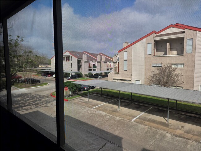 Foto del edificio - 3025 Walnut Bend Ln