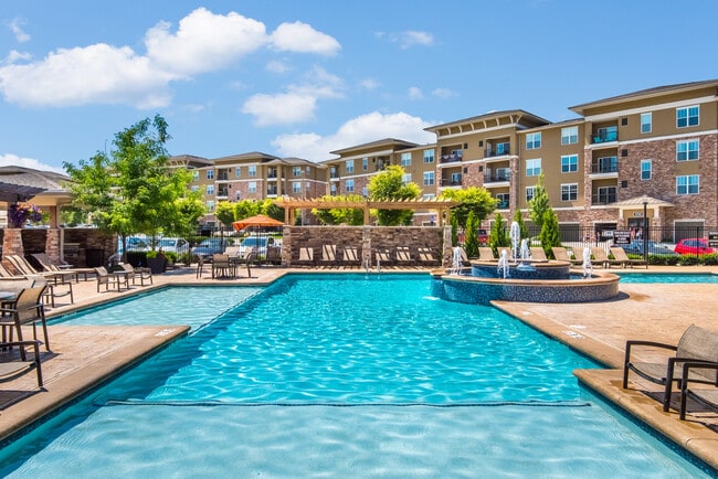 Building Photo - Residences at Prairiefire Apartment Homes