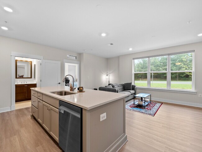 Foto del edificio - Stylish Townhome in Sought-After Ashburn L...