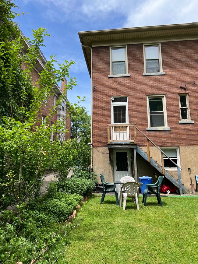 Foto del edificio - 5528 Forbes Ave