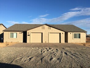 Building Photo - 4483 N Miner Rd