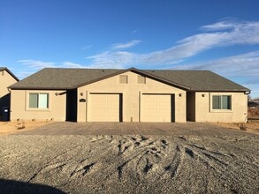 Building Photo - 4483 N Miner Rd