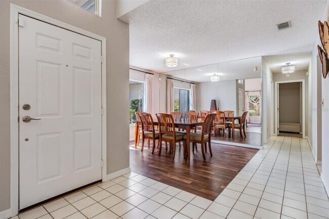 Foto del edificio - 16105 Stowe Ct