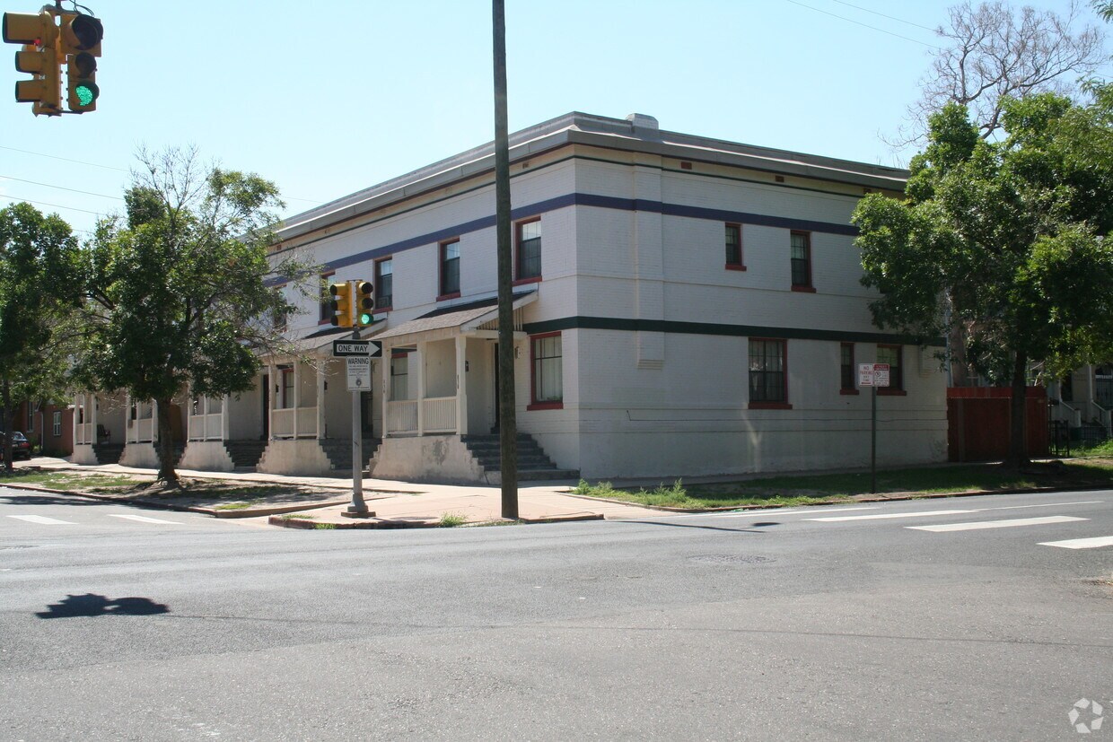 Primary Photo - 820-838 28th St