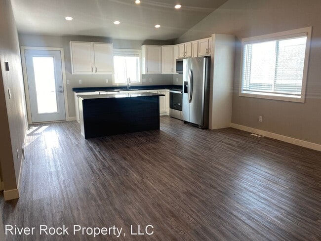 Building Photo - 3 br, 2 bath House - 7034 67th St South