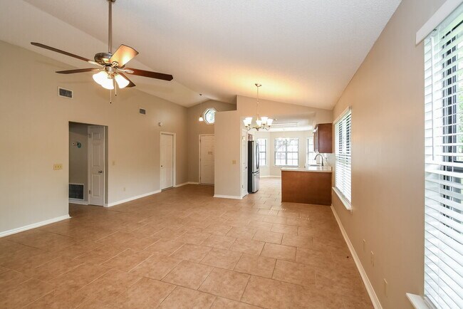 Foto del edificio - 8618 Collins Ridge Blvd S