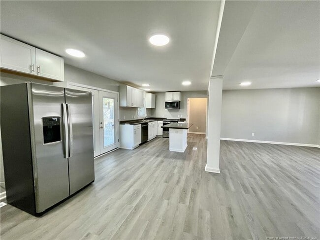 Building Photo - 5148 Longbranch Dr