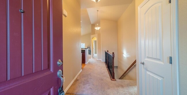 Building Photo - Stunning 5 Bed 3 Bath Home in Meridian Ran...