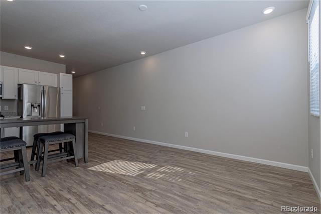 Foto del edificio - 1049 Oak Cir