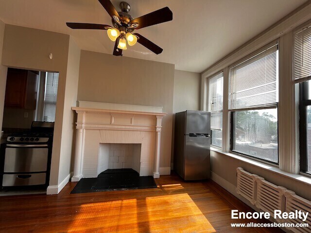 Foto del edificio - 48 JFK St. Unit 20