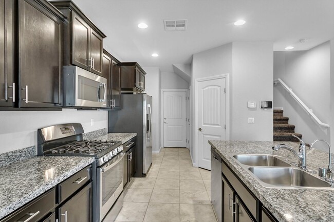 Building Photo - Great Southwest Home